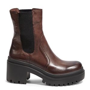 BRAND NEW Never Worn Real Leather boots! Women’s 8